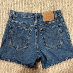 vintage high rise levi’s denim shorts